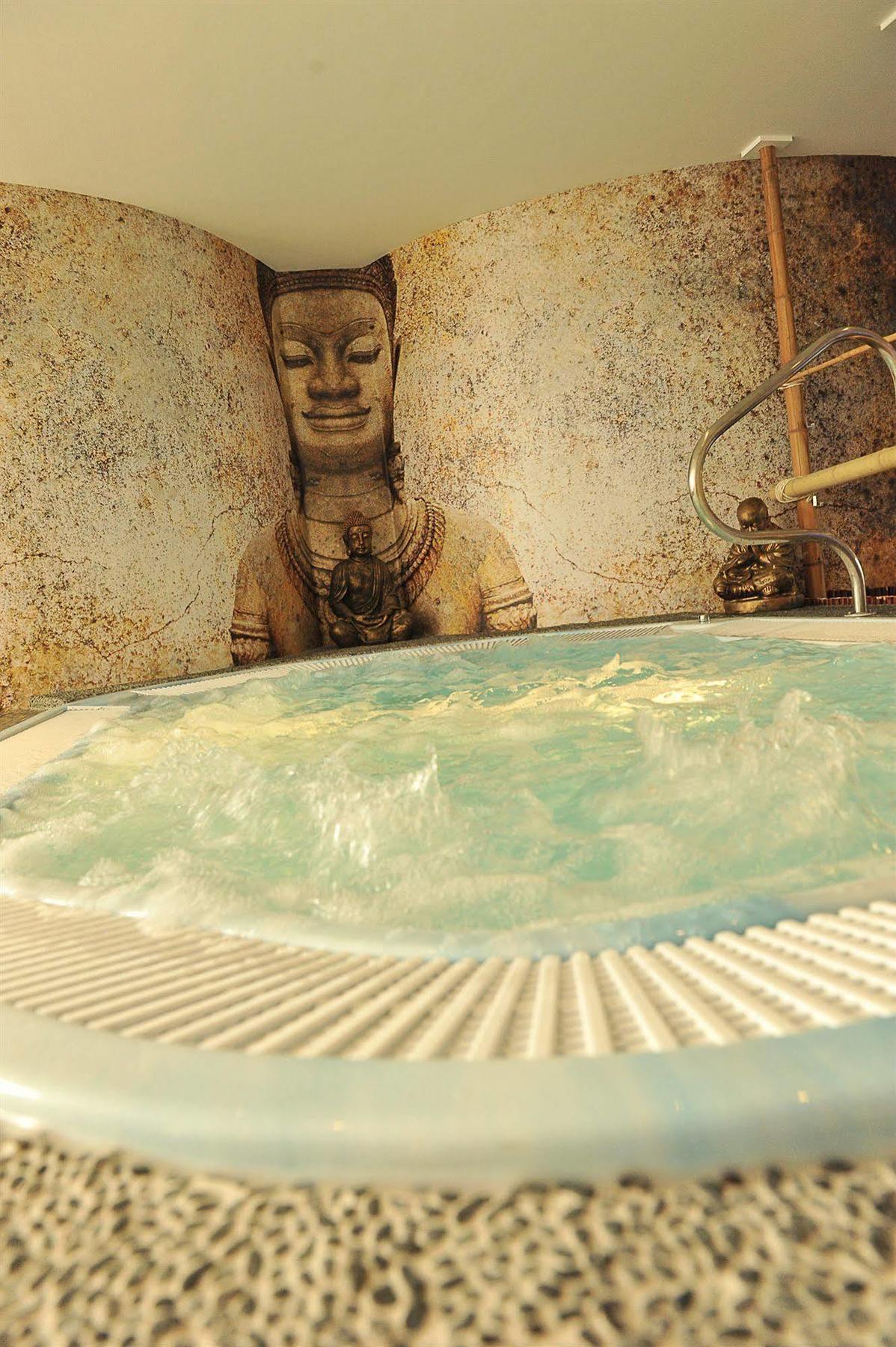 & Wellness Royal Astrid Hotel 3*